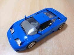 BBURAGO BUGATTI EB110 1990 1:18 ITALY