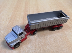 MATCHBOX SUPER KINGS FORD LTS TIPPER TRUCK K-16/18 1973 ENGLAND